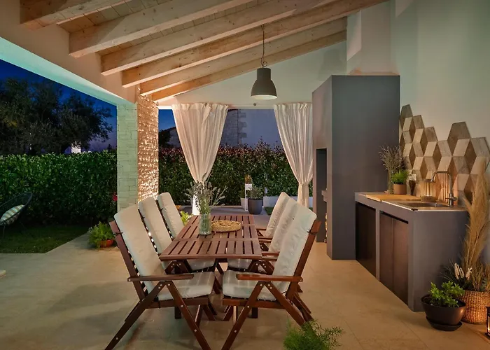 Vikendica Laurentii *