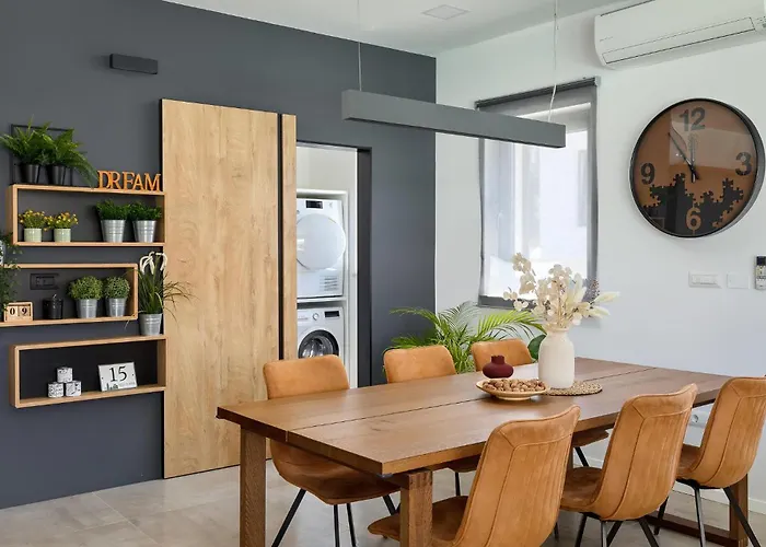 Vikendica Laurentii *